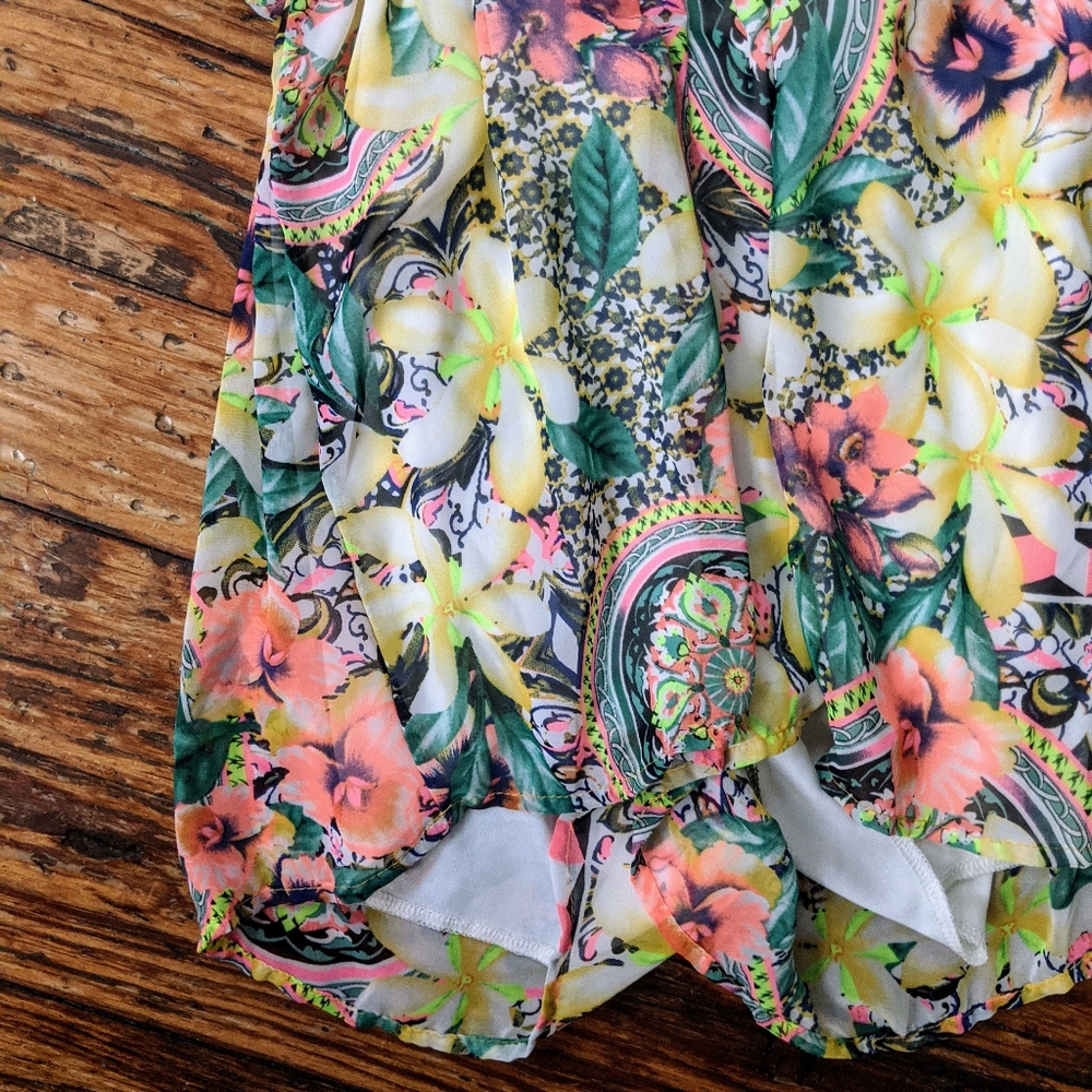 Tropical Embellished Floral Romper - Picture 4 of 12